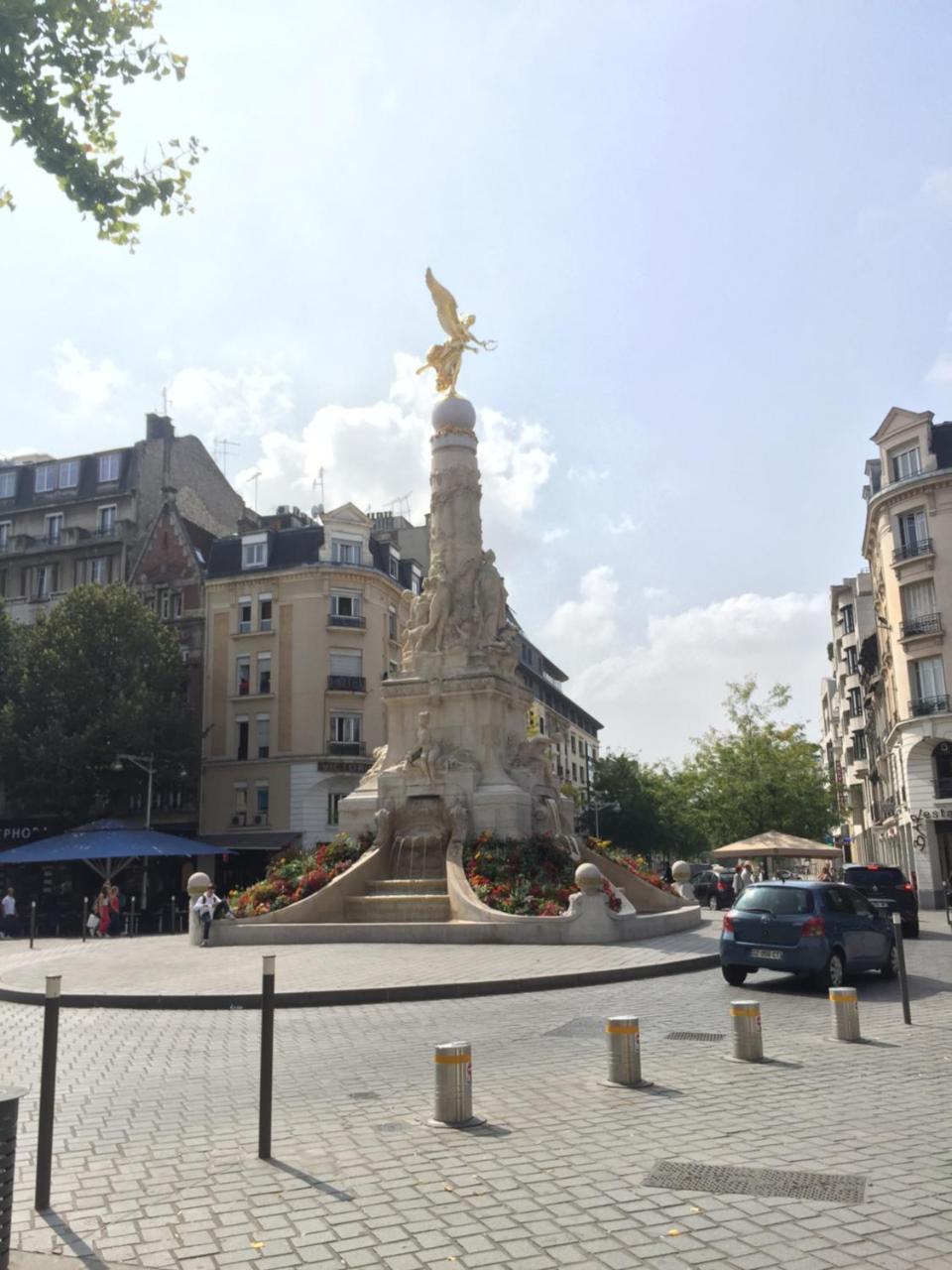 Hotel Des Arcades Реймс Экстерьер фото